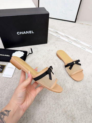 CHANEL 26S SLIDE SANDALS IN BEIGE MESH AND CALFSKIN WITH BLACK RIBBON