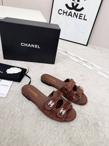CHANEL 26S DOUBLE STRAP SLIDE SANDALS IN BROWN SUEDE AND CALFSKIN