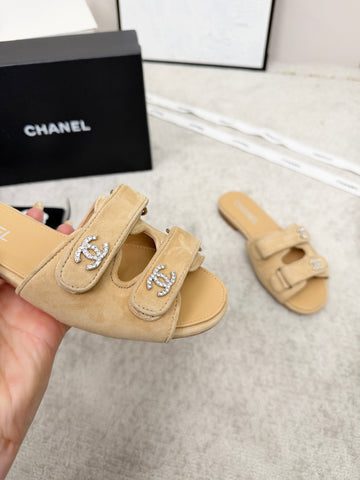 CHANEL 26S DOUBLE STRAP SLIDE SANDALS IN BEIGE SUEDE AND CALFSKIN