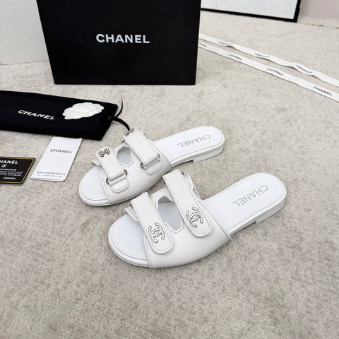 CHANEL 26S DOUBLE STRAP SLIDE SANDALS IN WHITE CALFSKIN
