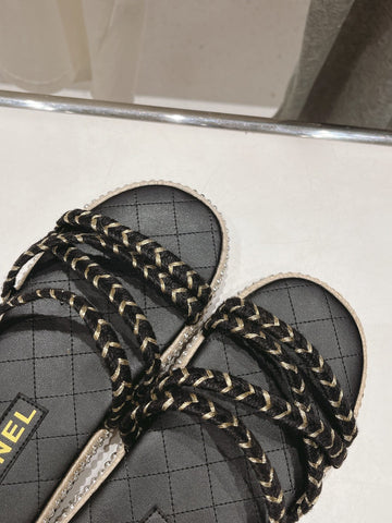 WOVEN STRAP SLIPPERS IN BLACK LAMBSKIN