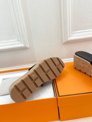 Eze 30 Sandal Black Suede