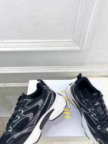 DIOR 26S SNEAKER IN BLACK CALFSKIN AND MESH FABRIC
